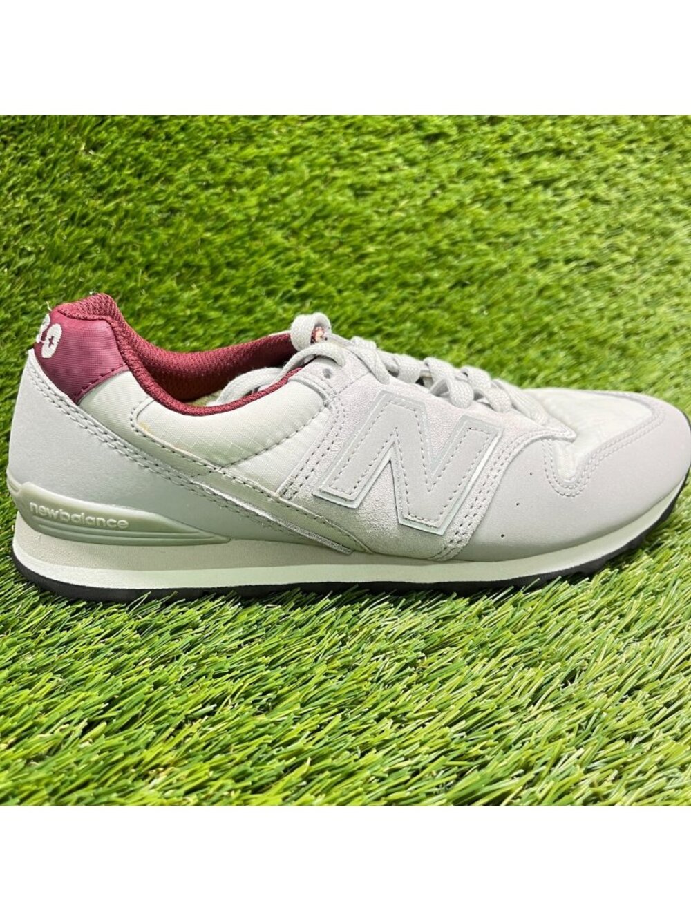 New Balance 996 Womens Size 6.5 Gray Burgundy Athletic Running Shoes Sneakers